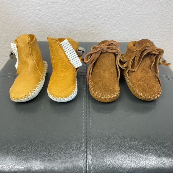 Minnetonka Other - Minnetonka Baby Moccasins Two Pair
